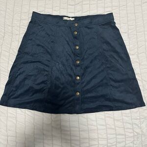 NWOT Women’s Navy Blue Skirt L
